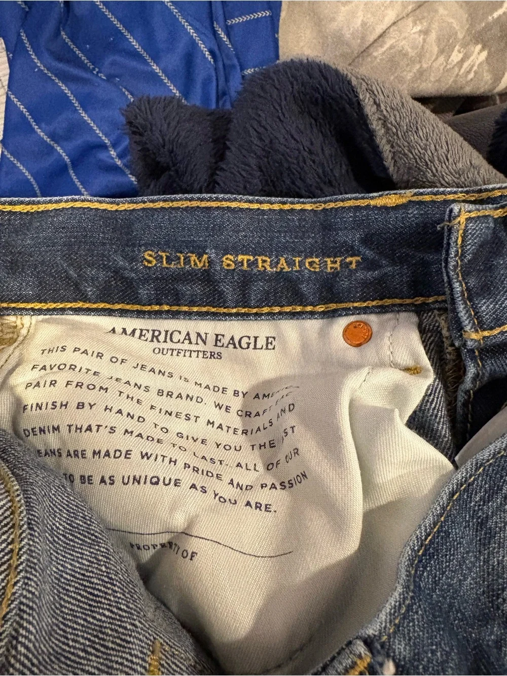 American Eagle Outfitters Men’s Slim Jeans in Washed Blue
